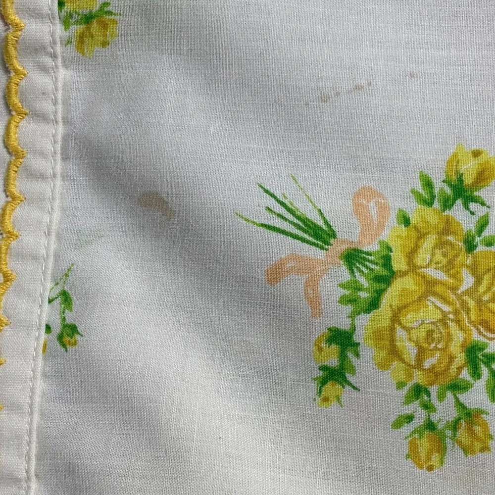 Vintage Floral Yellow Green Pillowcases Set of 2 Standard/Queen 20